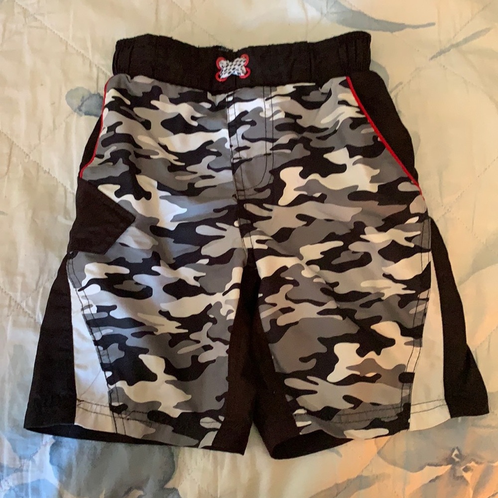 Boys swim trunks OP size 4-5 black and gray camo